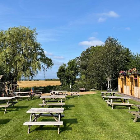 The White Hart Hotell Newenden Exteriör bild