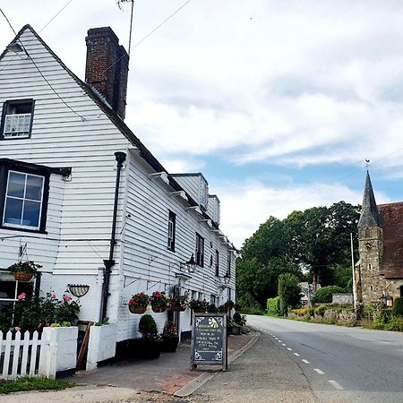 The White Hart Hotell Newenden Exteriör bild