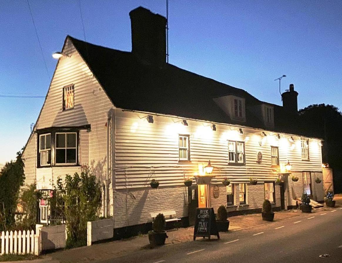 The White Hart Hotell Newenden Exteriör bild