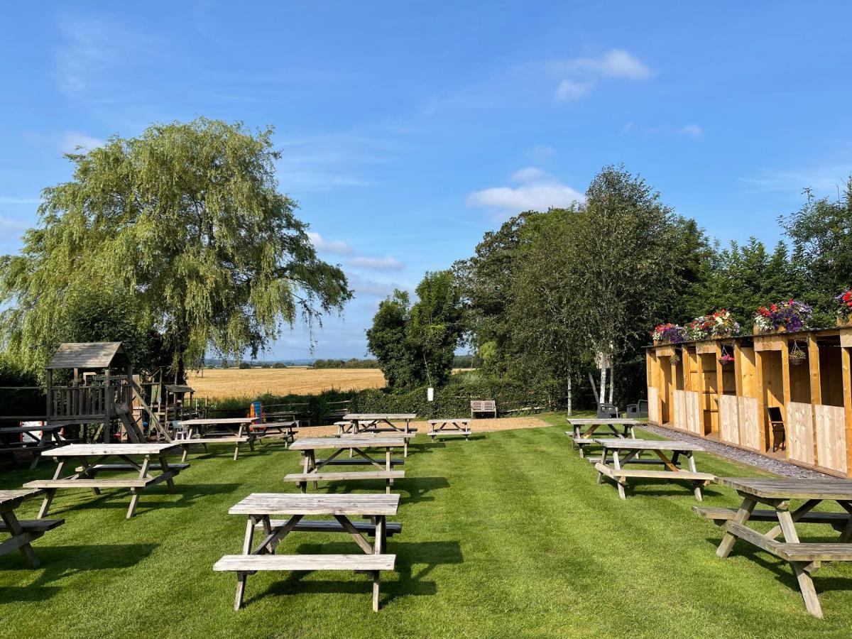 The White Hart Hotell Newenden Exteriör bild